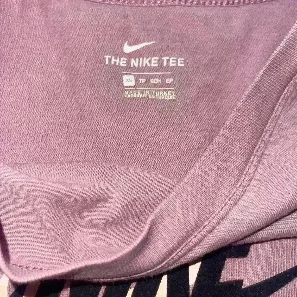 Nike Crop Top